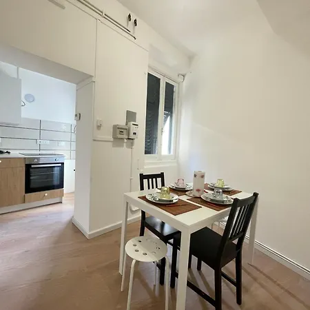 Heart Of - Balcony Amazing Views - 5th Floor - No Elevator - Always Open Appartamento